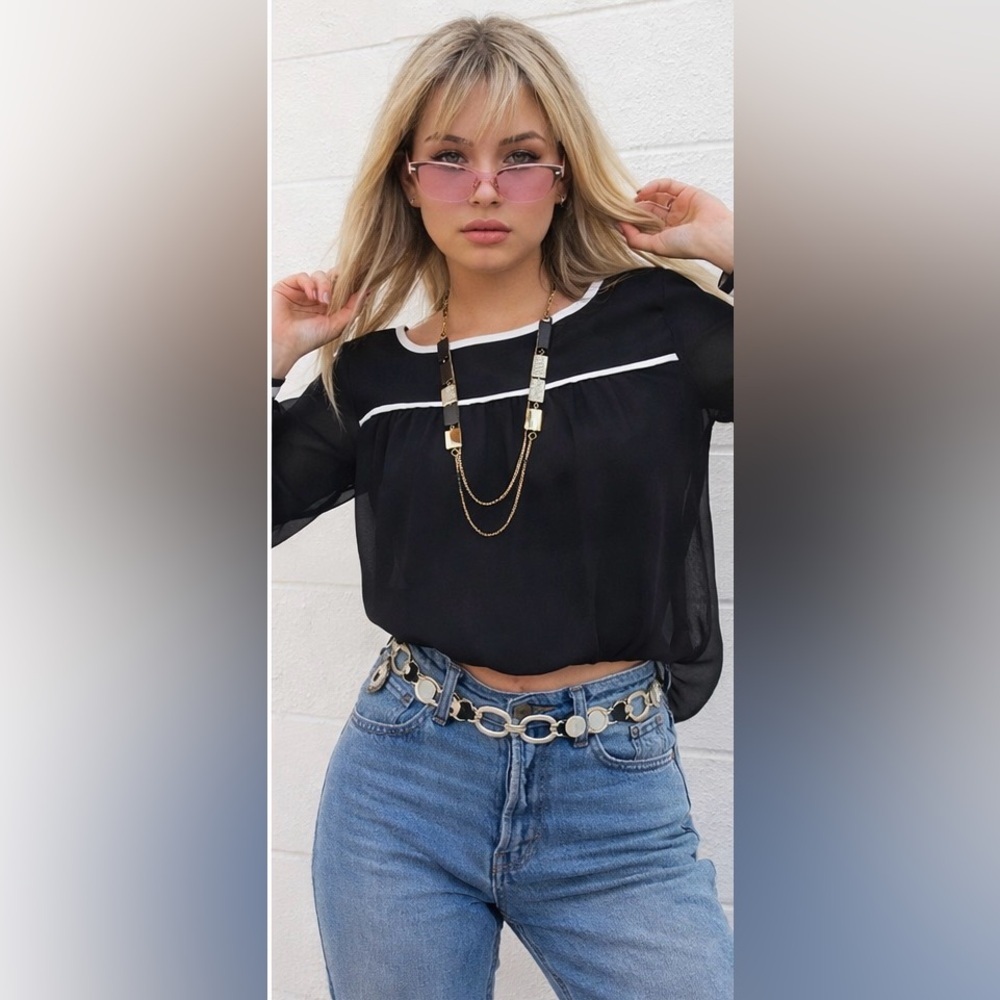 Beautiful Black Long Sleeve Blouse W/Necklace